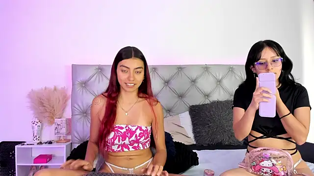 Naughty Couple83 online show from September 25, 2025, 2:54 pm