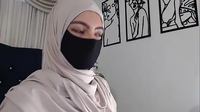 Snapshot of jade_nassar chatting on October 17, 2025, 12:08 pm jade nassar online show from October 17, 2025, 12:08 pm