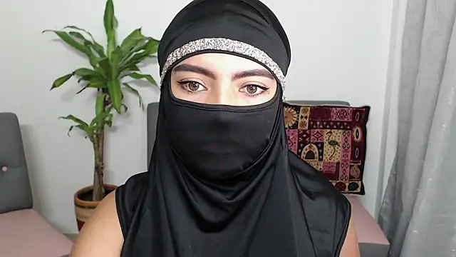 Snapshot of jade_nassar chatting on October 28, 2025, 12:19 pm jade nassar online show from October 28, 2025, 12:19 pm