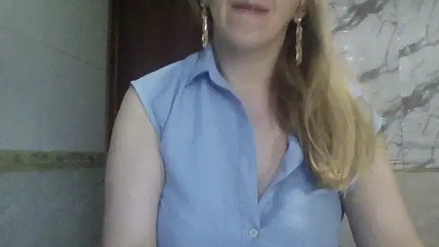 MiyaHottie online show from June 4, 2026, 4:29 am