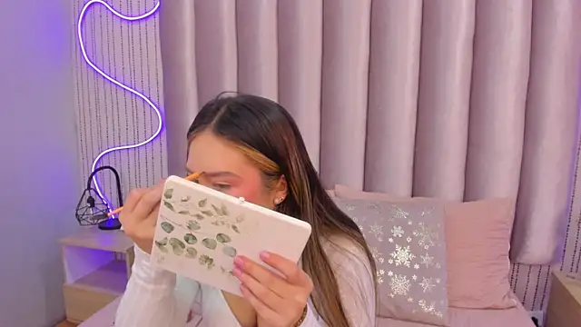 SamanthaPeachss online show from November 13, 2025, 12:15 pm