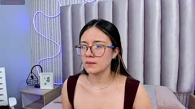 SamanthaPeachss online show from February 13, 2026, 10:55 am