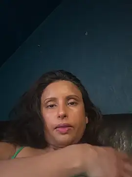 Angelaarayexx online show from April 18, 2026, 5:11 am