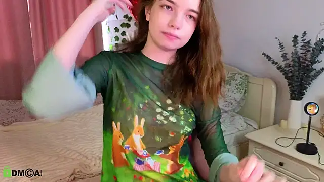 Snapshot of Evi_Brook chatting on April 30, 2026, 12:33 pm Evi Brook online show from April 30, 2026, 12:33 pm
