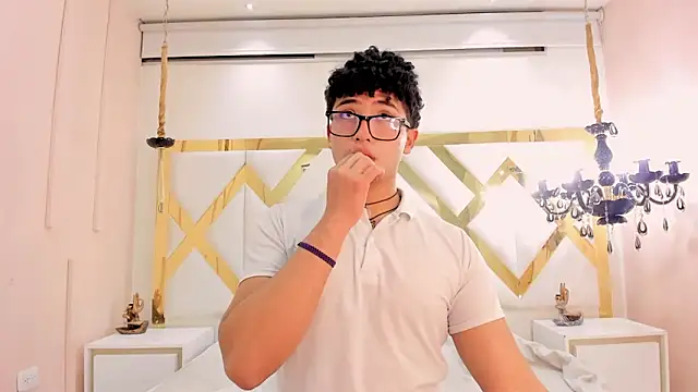 Valentin0 3 online show from October 25, 2025, 11:40 am