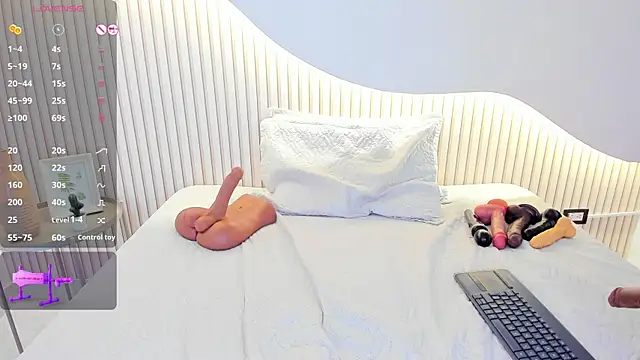 Monika-Ruiz online show from March 25, 2026, 7:20 pm