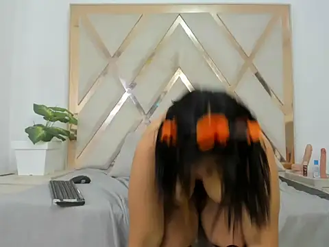 arielasm online show from October 24, 2025, 12:56 pm