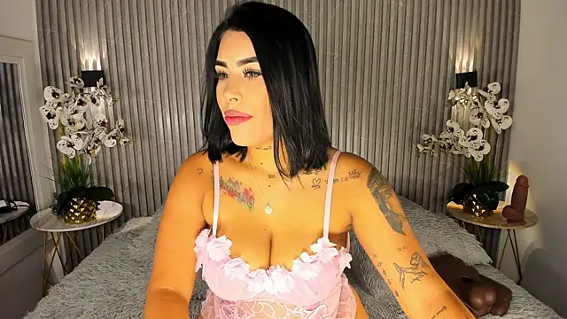 Snapshot of MaddyGray_ chatting on July 12, 2026, 4:20 pm MaddyGray online show from July 12, 2026, 4:20 pm