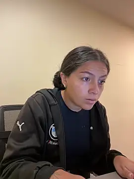 Alyha Cortes online show from March 10, 2026, 1:49 pm