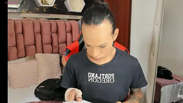 sara slut21 online show from January 12, 2025, 7:53 pm