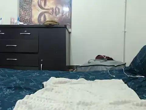 VoluptuousXX5 online show from October 10, 2025, 4:55 am