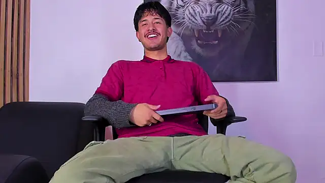 DimitriDeluxe online show from September 16, 2025, 7:48 pm