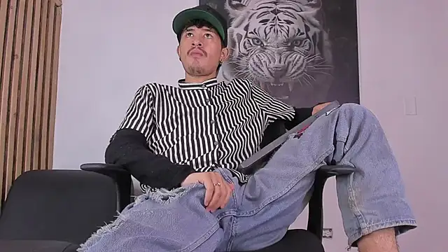 DimitriDeluxe online show from October 1, 2025, 8:04 pm