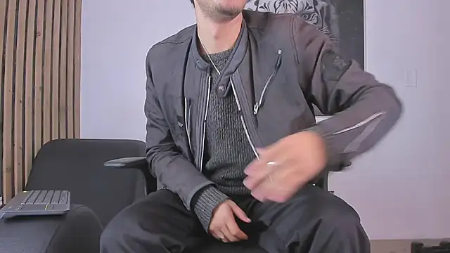 DimitriDeluxe online show from October 3, 2025, 8:17 pm