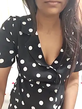 Shalu G online show from November 5, 2025, 1:49 am