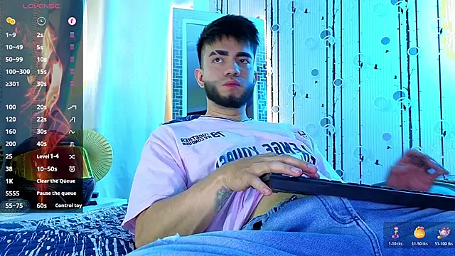 Snapshot of King_Draven3 chatting on November 19, 2025, 7:25 pm King Draven3 online show from November 19, 2025, 7:25 pm