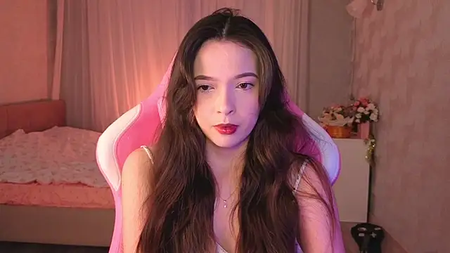 Snapshot of yuna_sunshy chatting on April 30, 2026, 12:39 am yuna sunshy online show from April 30, 2026, 12:39 am