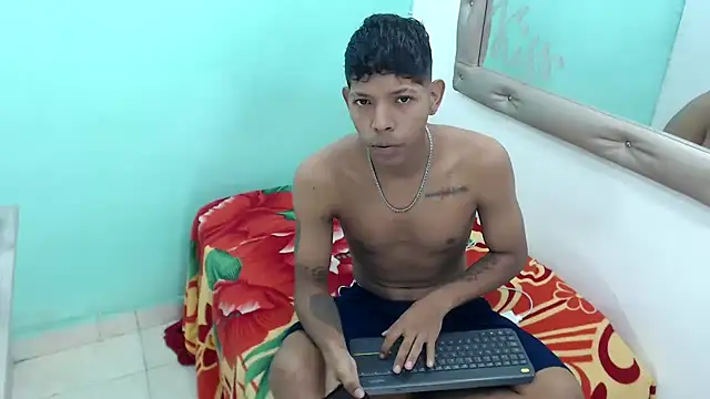 kloe matias online show from October 3, 2025, 1:19 pm