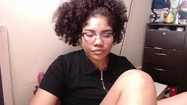 madelene online show from December 5, 2024, 2:31 am