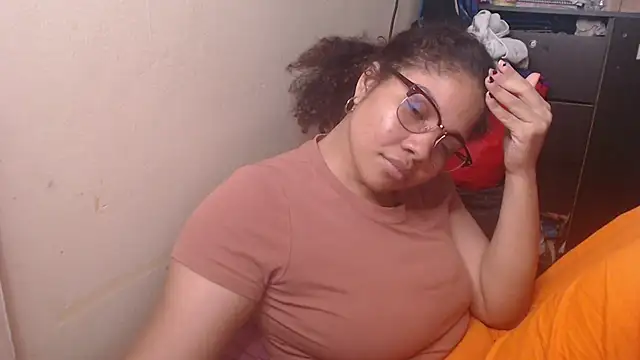 madelene online show from February 24, 2025, 11:41 pm