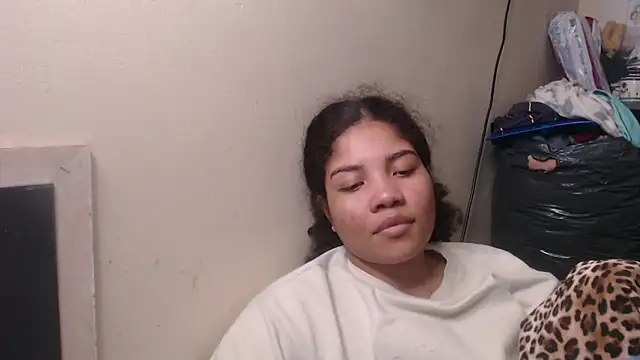 madelene online show from March 9, 2025, 4:49 am