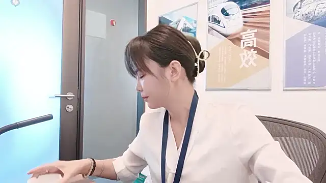 KKMM168 online show from November 18, 2025, 3:01 am