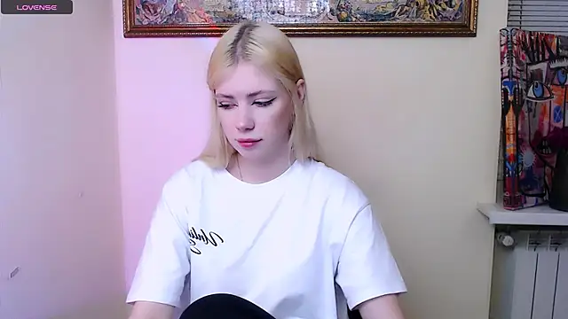 AliceHotty  online show from February 26, 2026, 9:19 am