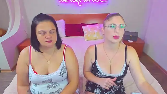 Snapshot of Your_Exstasy chatting on October 10, 2025, 10:58 am Your Exstasy online show from October 10, 2025, 10:58 am