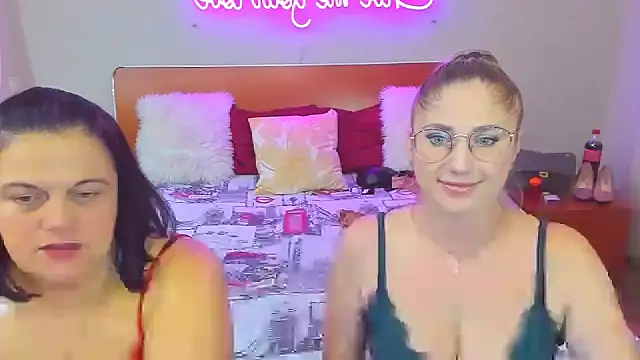 Snapshot of Your_Exstasy chatting on October 14, 2025, 11:11 am Your Exstasy online show from October 14, 2025, 11:11 am
