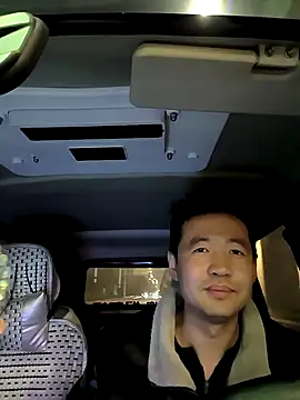 huanhuanaaaaa online show from March 11, 2026, 12:22 pm