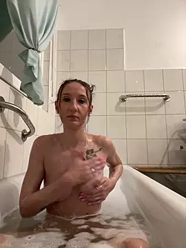 Emilia Mausi online show from November 10, 2025, 8:19 pm