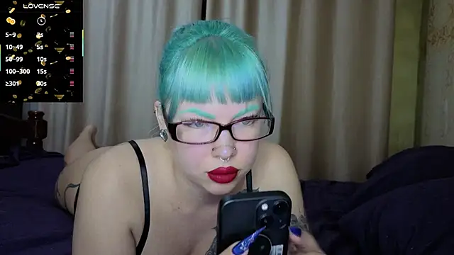 ritaluvswine online show from November 5, 2025, 7:58 pm