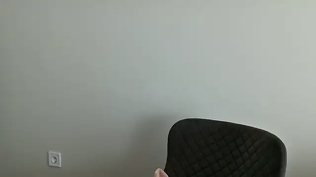 gglingeriee online show from February 23, 2026, 9:06 am