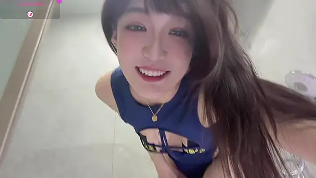 Yaya--728 online show from October 29, 2025, 9:11 am