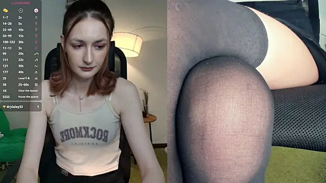 Snapshot of EasterBlink chatting on February 16, 2026, 10:55 am EasterBlink online show from February 16, 2026, 10:55 am