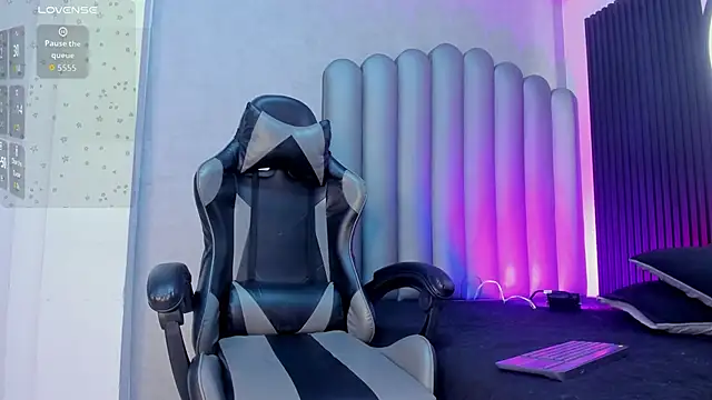  Leohot  online show from October 30, 2025, 3:52 am