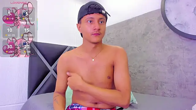  Leohot  online show from April 21, 2026, 3:24 am