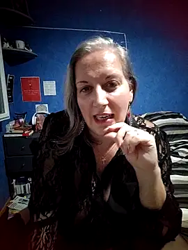 Feelineducentre online show from October 7, 2025, 9:23 pm