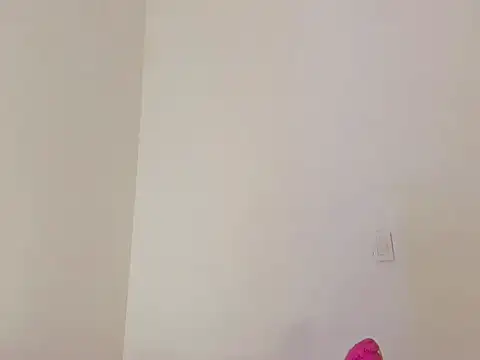 Megan Gil  online show from September 30, 2025, 12:43 pm