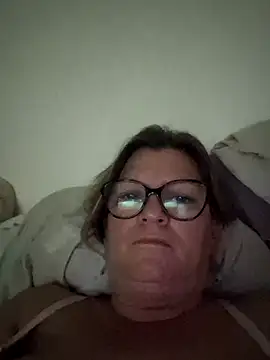 Snapshot of Delphineben chatting on September 28, 2025, 7:08 pm Delphineben online show from September 28, 2025, 7:08 pm
