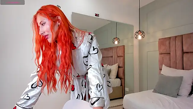 saray marquez online show from December 4, 2025, 11:52 am