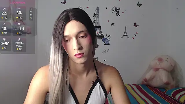 Snapshot of Macarena_05 chatting on September 18, 2025, 4:03 am Macarena 05 online show from September 18, 2025, 4:03 am