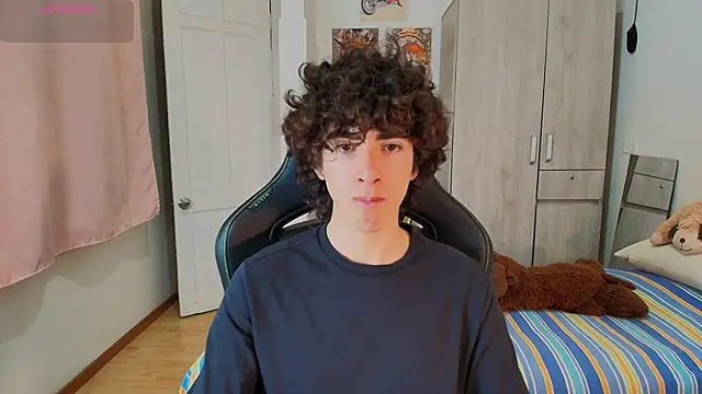 Nude Boy18 online show from December 14, 2025, 1:11 am