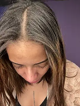 yumi hanna online show from February 14, 2026, 4:09 am