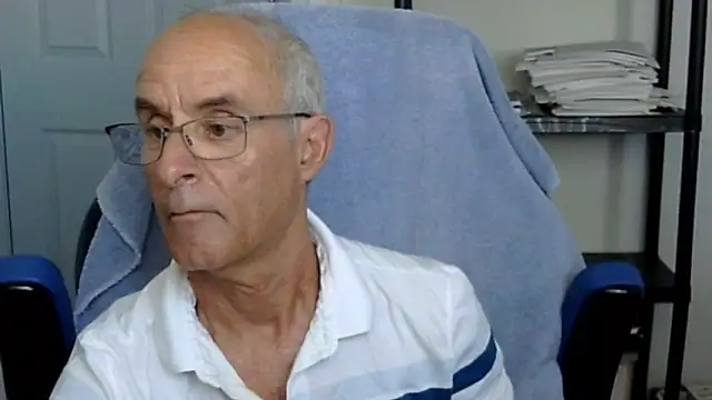 funone1999 online show from October 1, 2025, 9:32 pm