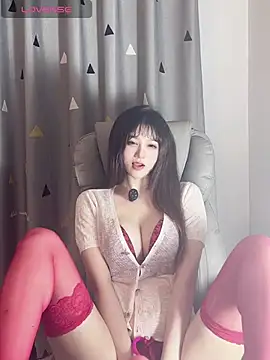 annacc999 online show from September 14, 2025, 5:45 pm