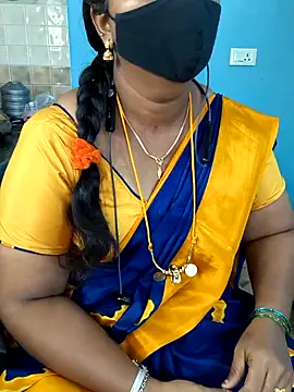 Snapshot of Tamil_Sweety chatting on November 20, 2025, 2:23 am Tamil Sweety online show from November 20, 2025, 2:23 am