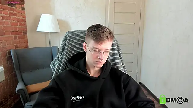 Snapshot of Harm_Dick chatting on September 28, 2025, 11:37 am Harm Dick online show from September 28, 2025, 11:37 am