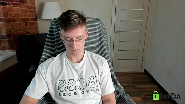 Snapshot of Harm_Dick chatting on October 10, 2025, 10:47 am Harm Dick online show from October 10, 2025, 10:47 am