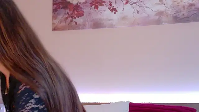 Snapshot of Sienna_Voss chatting on May 8, 2026, 8:58 pm Sienna Voss online show from May 8, 2026, 8:58 pm